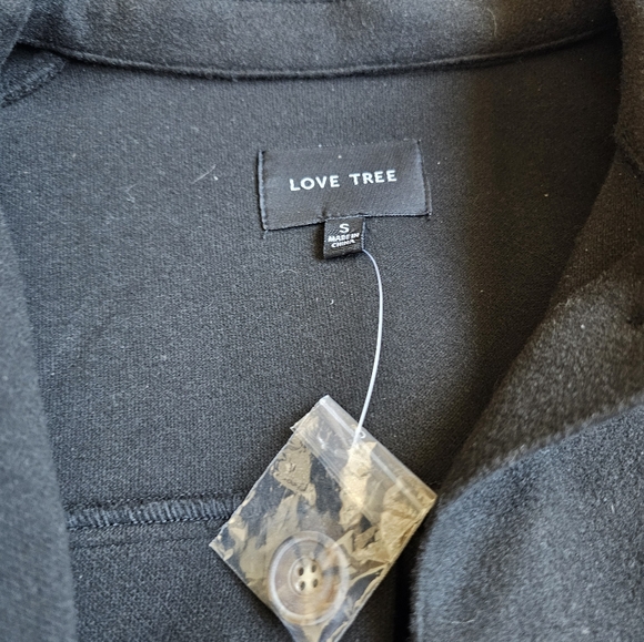 Black Shacket - Picture 2 of 3